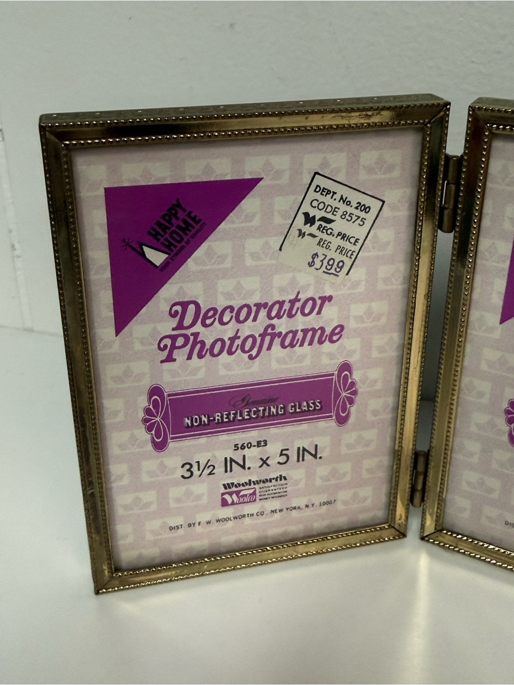Vintage Goldtone Triple Hinged Picture Frame | Holds Three 3.5x5 Photos NOS NWT - Picture 4 of 12
